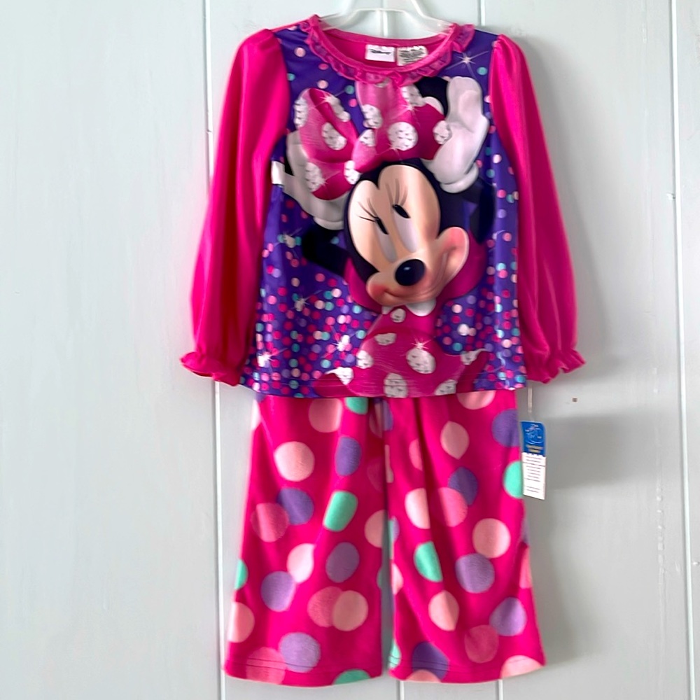 NWT Disney Minnie Mouse pink pajama set